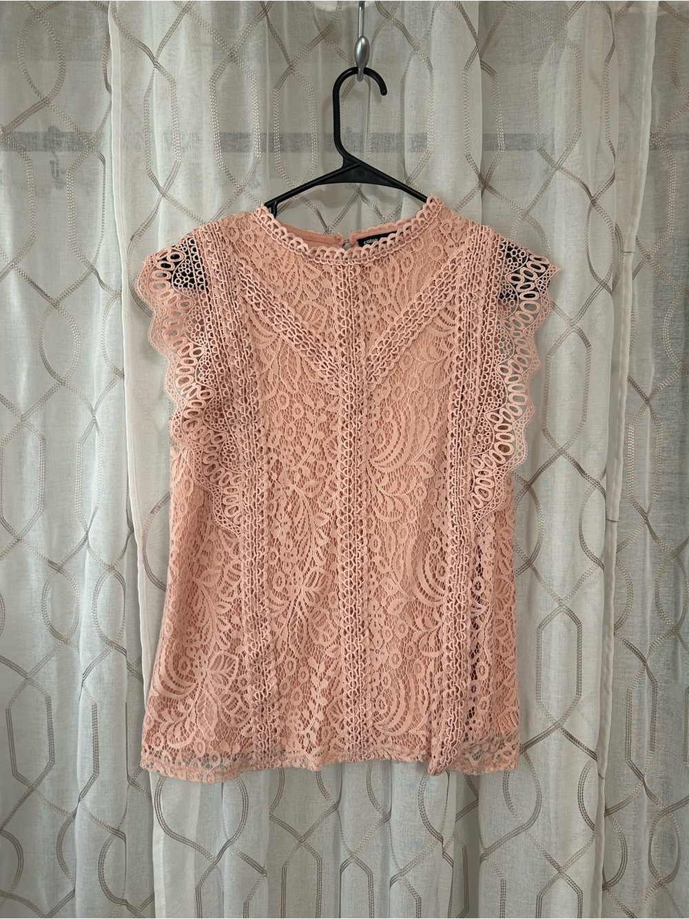 Cable & Gauge Peach Pink Lace Flutter-Sleeve Camisole